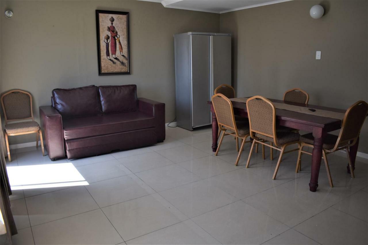 Emakhosini Self-Catering Apartments เดอร์บัน ภายนอก รูปภาพ